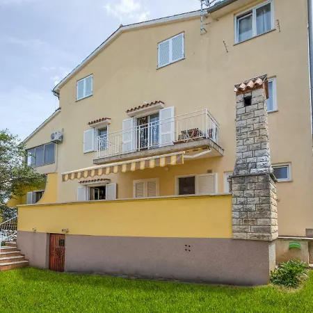 Daria-4 By Interhome Apartment Poreč