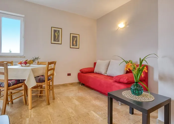 Daria-4 By Interhome Lägenhet Poreč