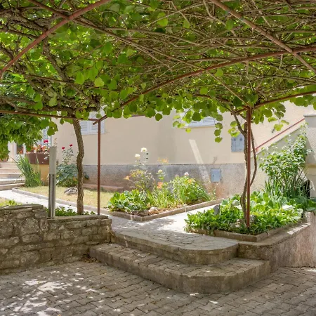 Appartamento Daria-4 By Interhome