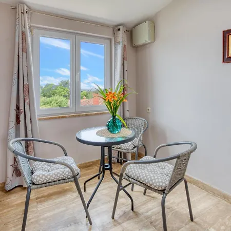 Daria-4 By Interhome