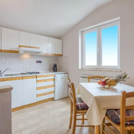 Daria-4 By Interhome *