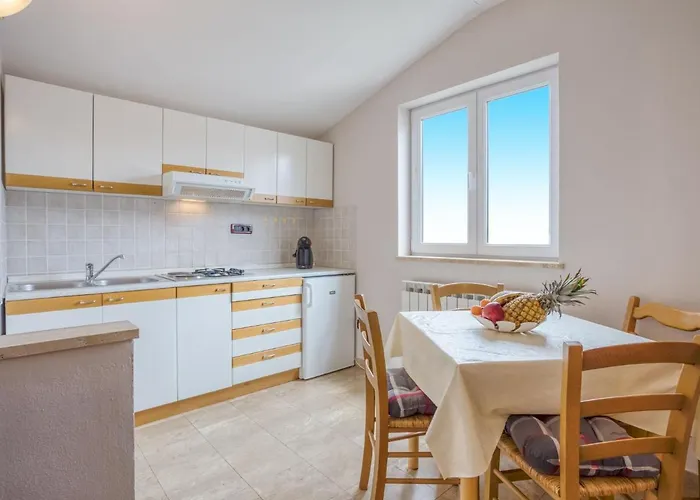 Daria-4 By Interhome *