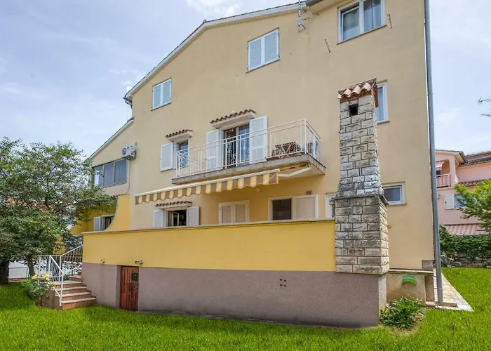 Daria-4 By Interhome Apartman Poreč